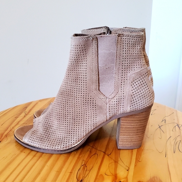 TOMS Ankle boots Size 8 - Picture 2 of 8